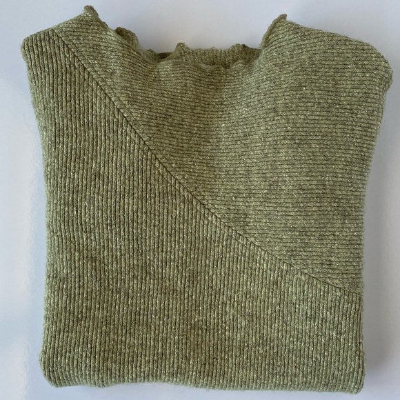 Women’s Olive Green Groovy Neck Sweater - S - Pre-owned - Picture 7 of 7
